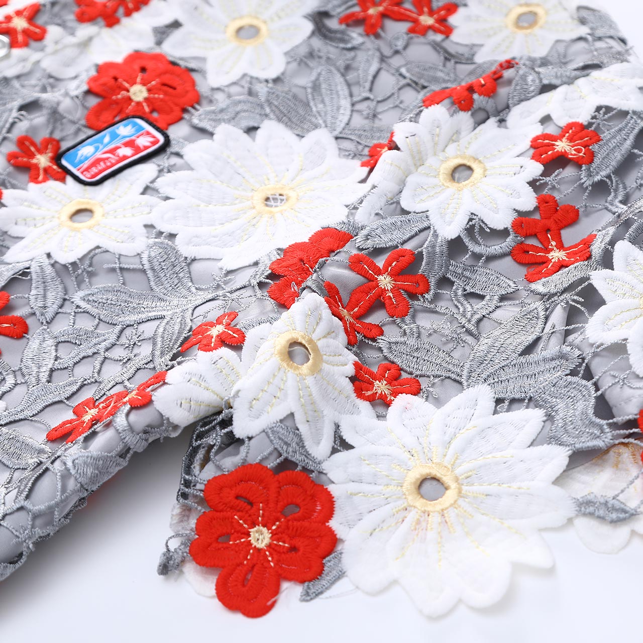 Ashen Petal Grove [guipure shirt]